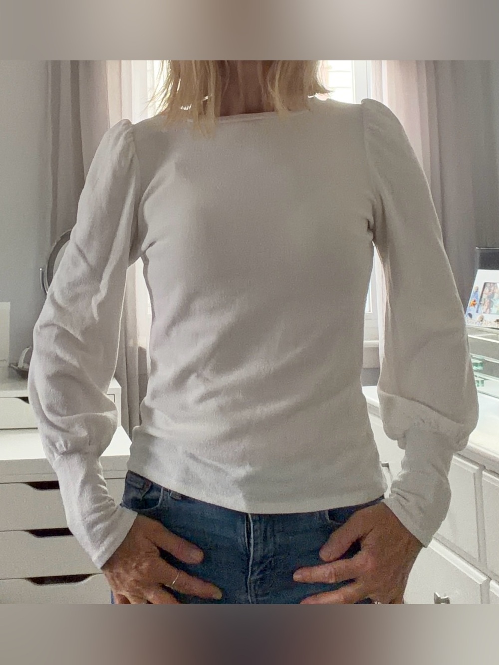 Alya White Crewneck Puff-Sleeve Sweater